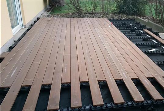 bau-einer-holzterrasse