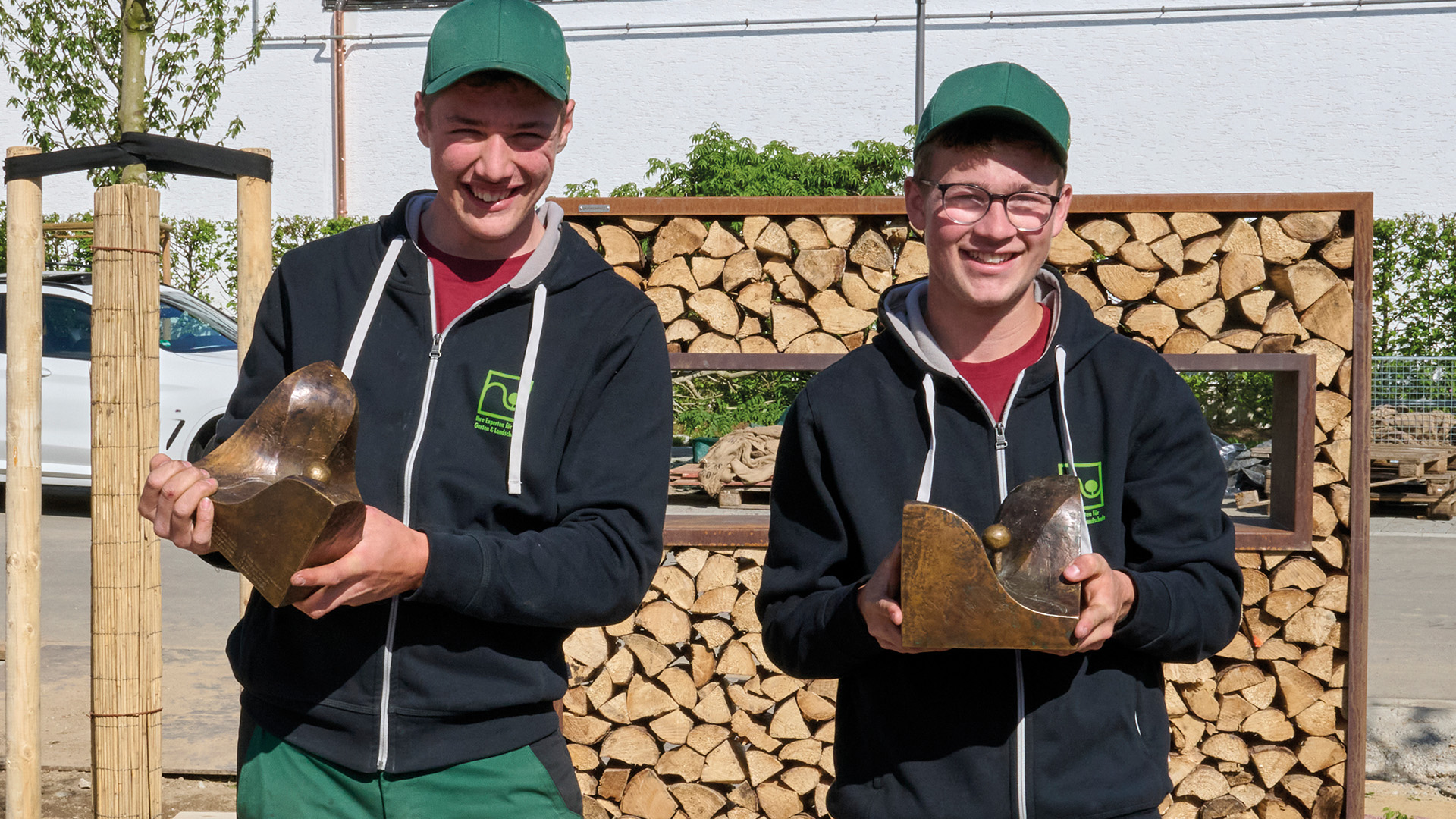 felix-stark-l.-und-paul-mueller-r.-von-john-gmbh-garten-,-landschafts-und-sportplatzbau