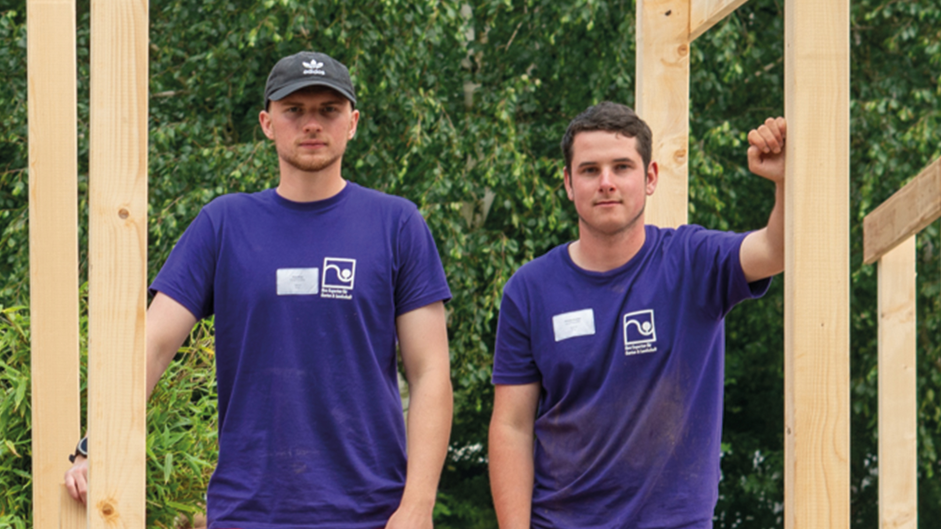 Links: Finn Ihde Rechts: Philipp Kunkel Beide Rumpf Garten- und Landschaftsbau GmbH, Leezen, OT Rampe Bildquelle: FGL Mecklenburg-Vorpommern/Lara Zülsdorf