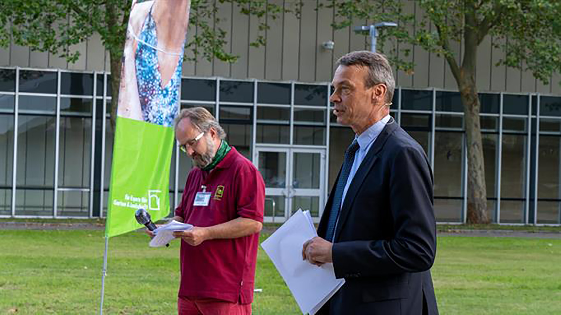 Landschaftsgärtner-Cup 2020 - führten souverän durch die Siegerehrung: Jury-Sprecher Ludger Plaßmann (l.) und AuGaLa-Vorsitzender und BGL-Präsident Lutze von Wurmb