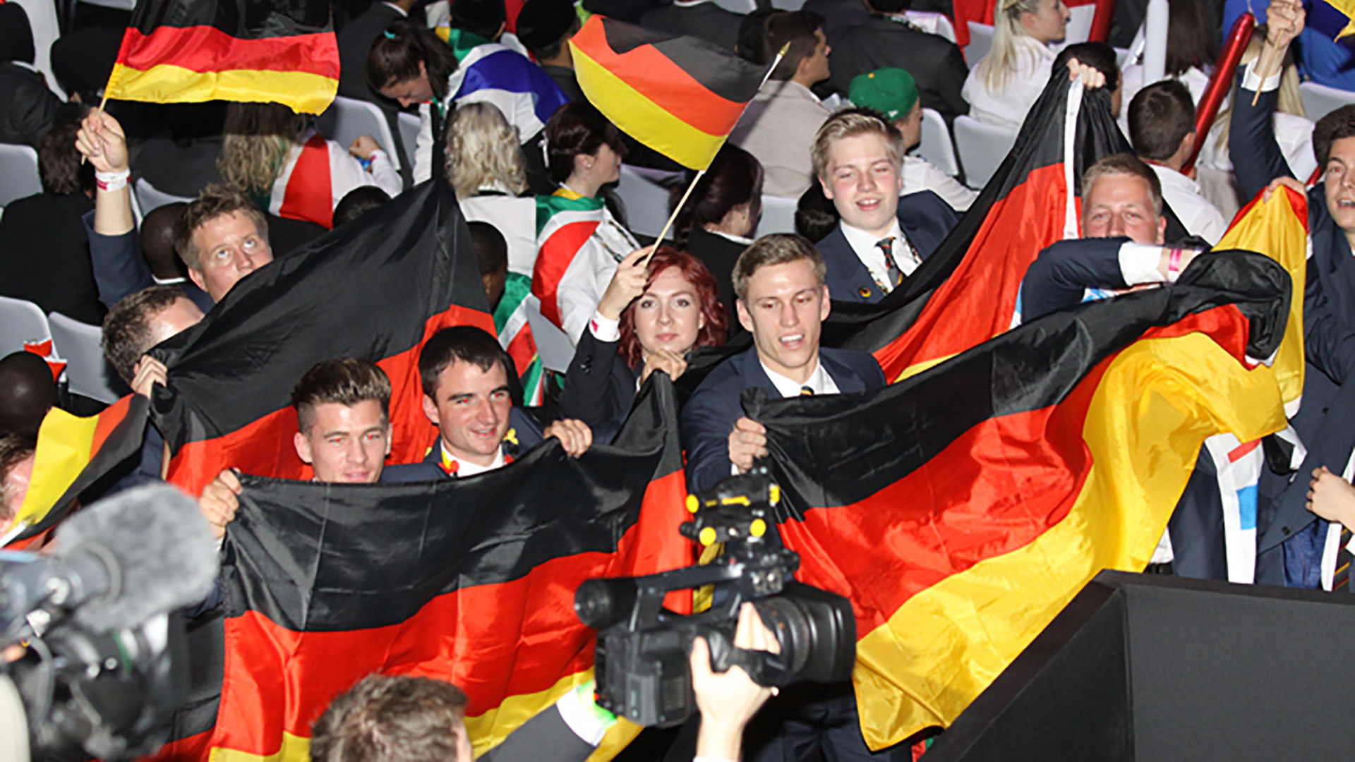 2017 werden die deutschen WM-Teilnehmer in Abu Dhabi Schwarz-Rot-Gold vertreten