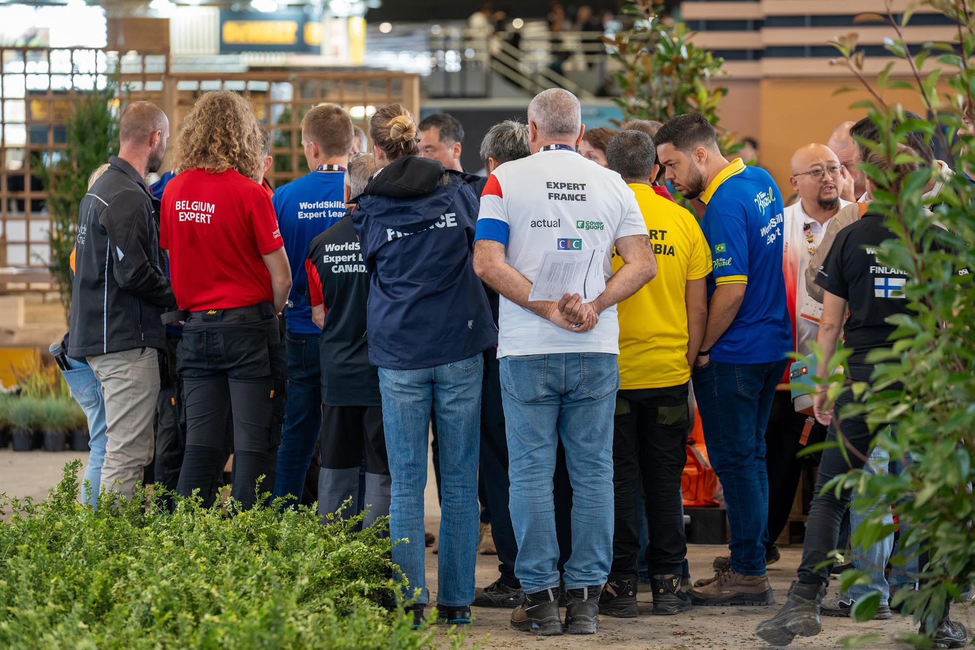 Worldskillss-lyon-2024_tag-2 Beratung wegen der Plane