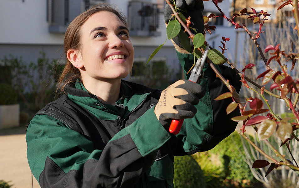 Influencerin Luisa Gaffka erlebt einen Tag im Garten- und Landschaftsbau